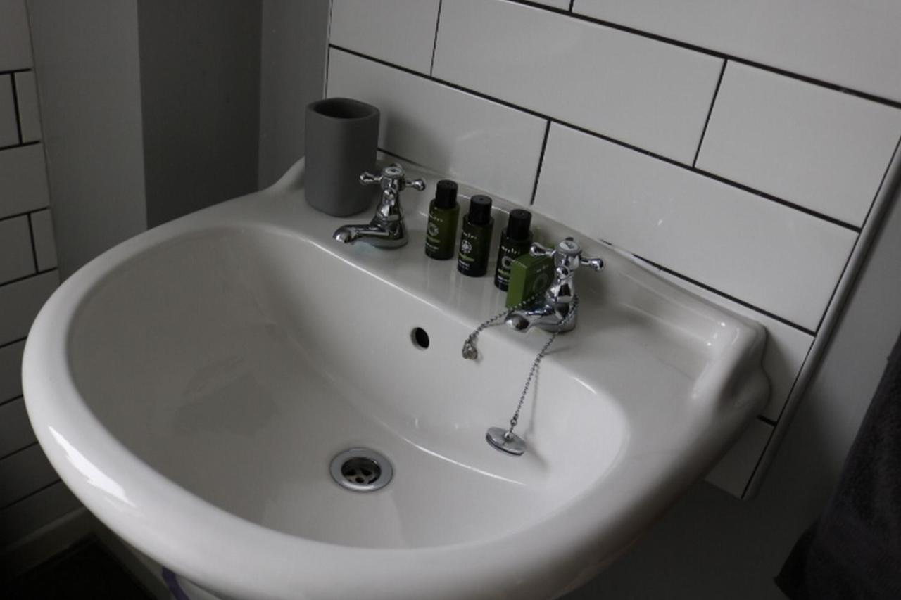 Charming 2 Bed House - Family Friendly Villa Nottingham Buitenkant foto